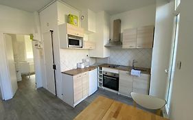 Bienvenus A These - Appartement Orange